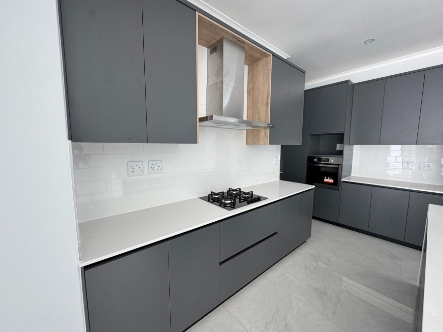 4 Bedroom Property for Sale in Sandown Western Cape